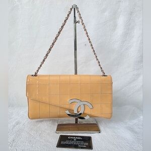 Auth Chanel East West Chocolate Bar Patent Leather Shoulder Bag